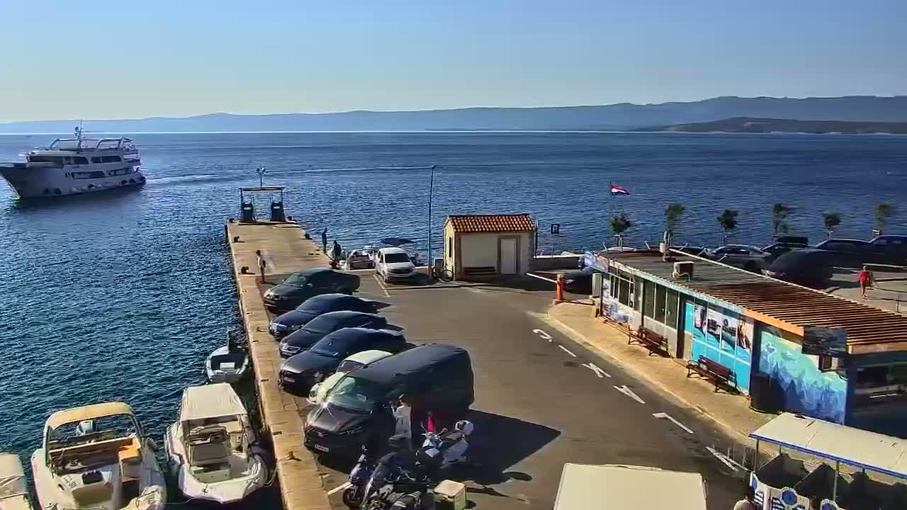 Otok  Brač Island, Bol Village & Adriatic Coast Live Cam - Bol, Brac Island, Split-Dalmatia, Croatia