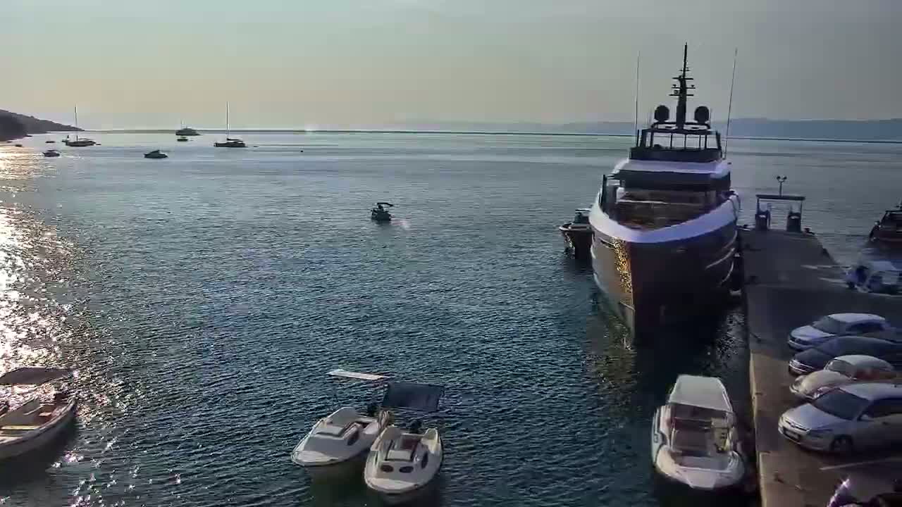 Otok  Brač Island, Bol Village & Adriatic Coast Live Cam - Bol, Brac Island, Split-Dalmatia, Croatia