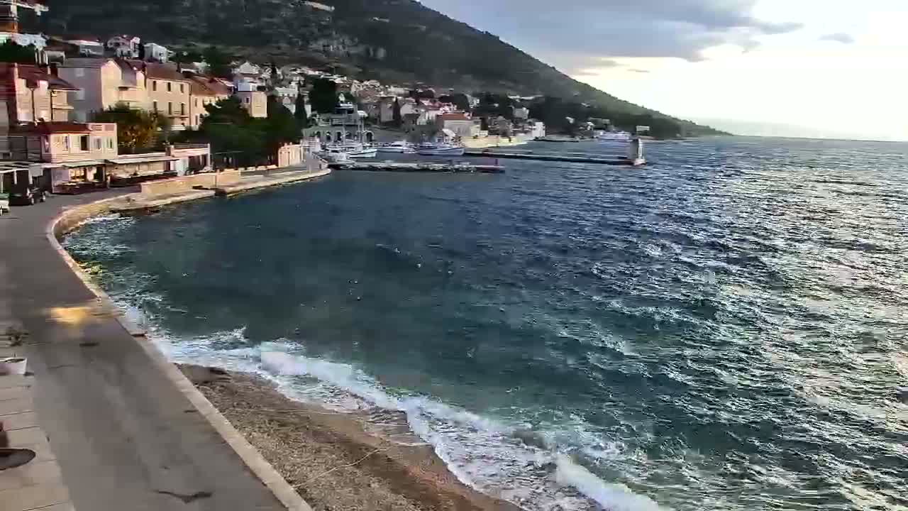 Otok  Brač Island, Bol Village & Adriatic Coast Live Cam - Bol, Brac Island, Split-Dalmatia, Croatia