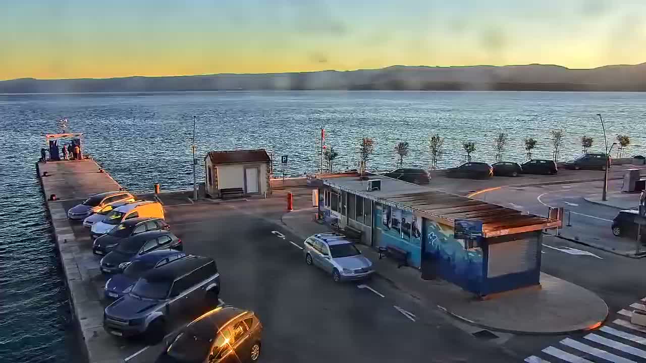 Otok  Brač Island, Bol Village & Adriatic Coast Live Cam - Bol, Brac Island, Split-Dalmatia, Croatia