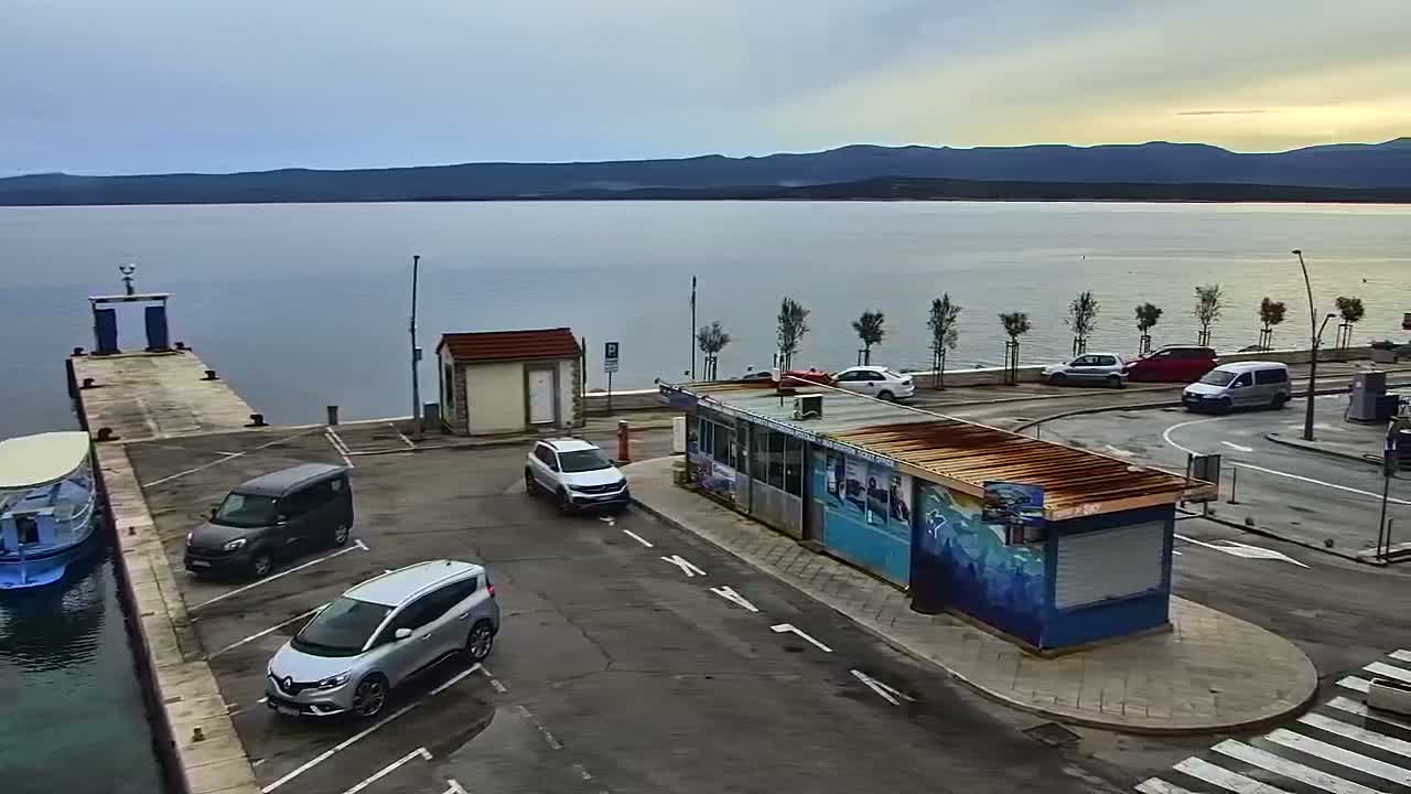 Otok  Brač Island, Bol Village & Adriatic Coast Live Cam - Bol, Brac Island, Split-Dalmatia, Croatia