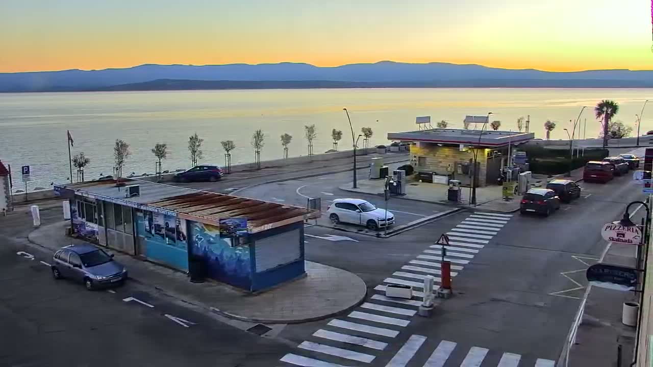 Otok  Brač Island, Bol Village & Adriatic Coast Live Cam - Bol, Brac Island, Split-Dalmatia, Croatia