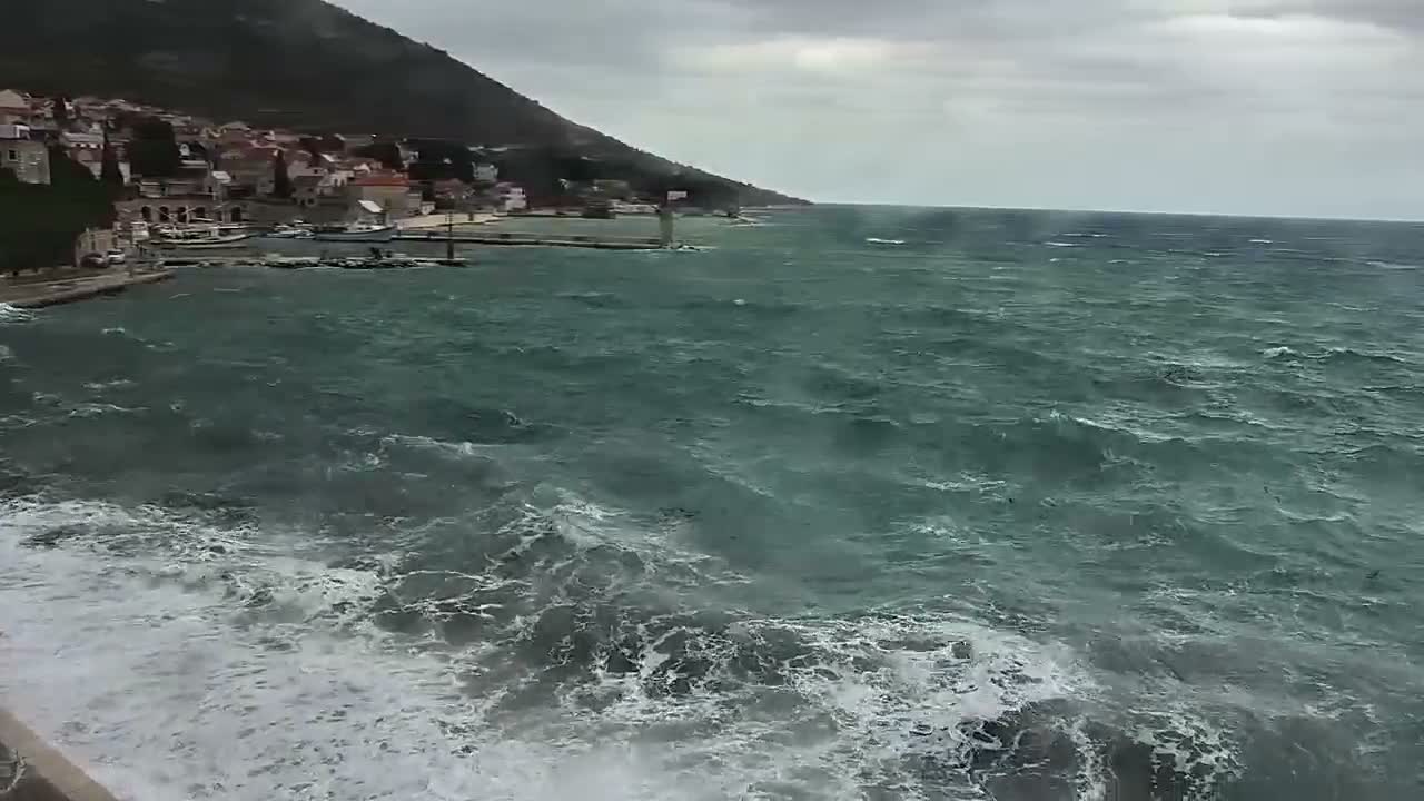 Otok  Brač Island, Bol Village & Adriatic Coast Live Cam - Bol, Brac Island, Split-Dalmatia, Croatia