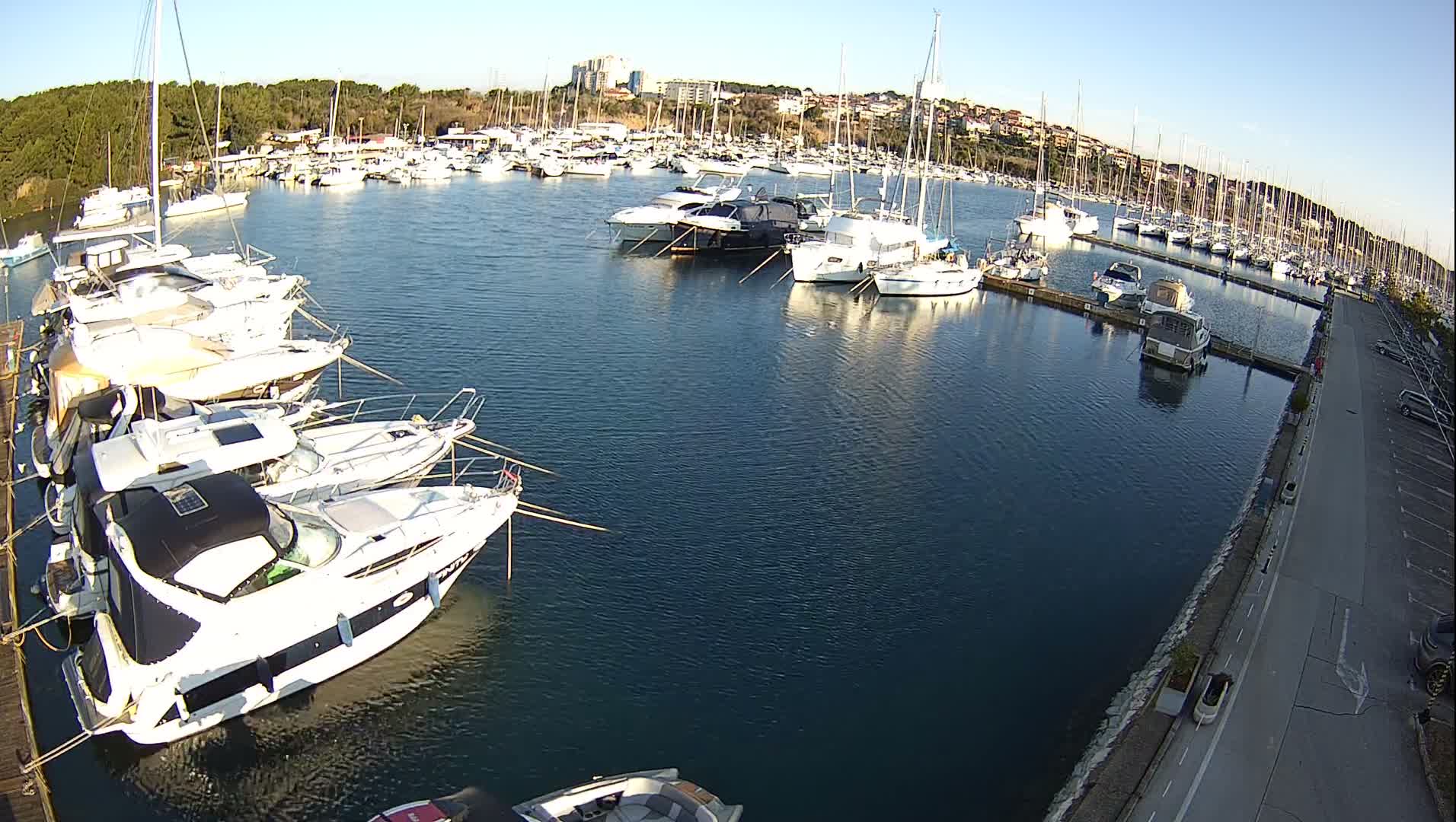Pula, Marina Veruda North View Live Cam - Pjescana Uvala, Pula, Istria, Croatia