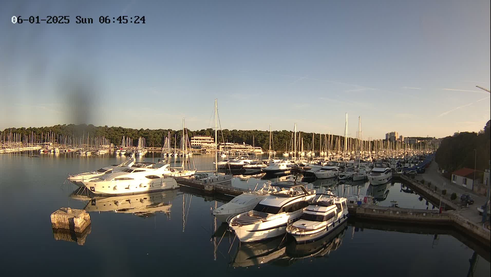Pula, Marina Veruda East View Live Cam - Pjescana Uvala, Pula, Istria, Croatia