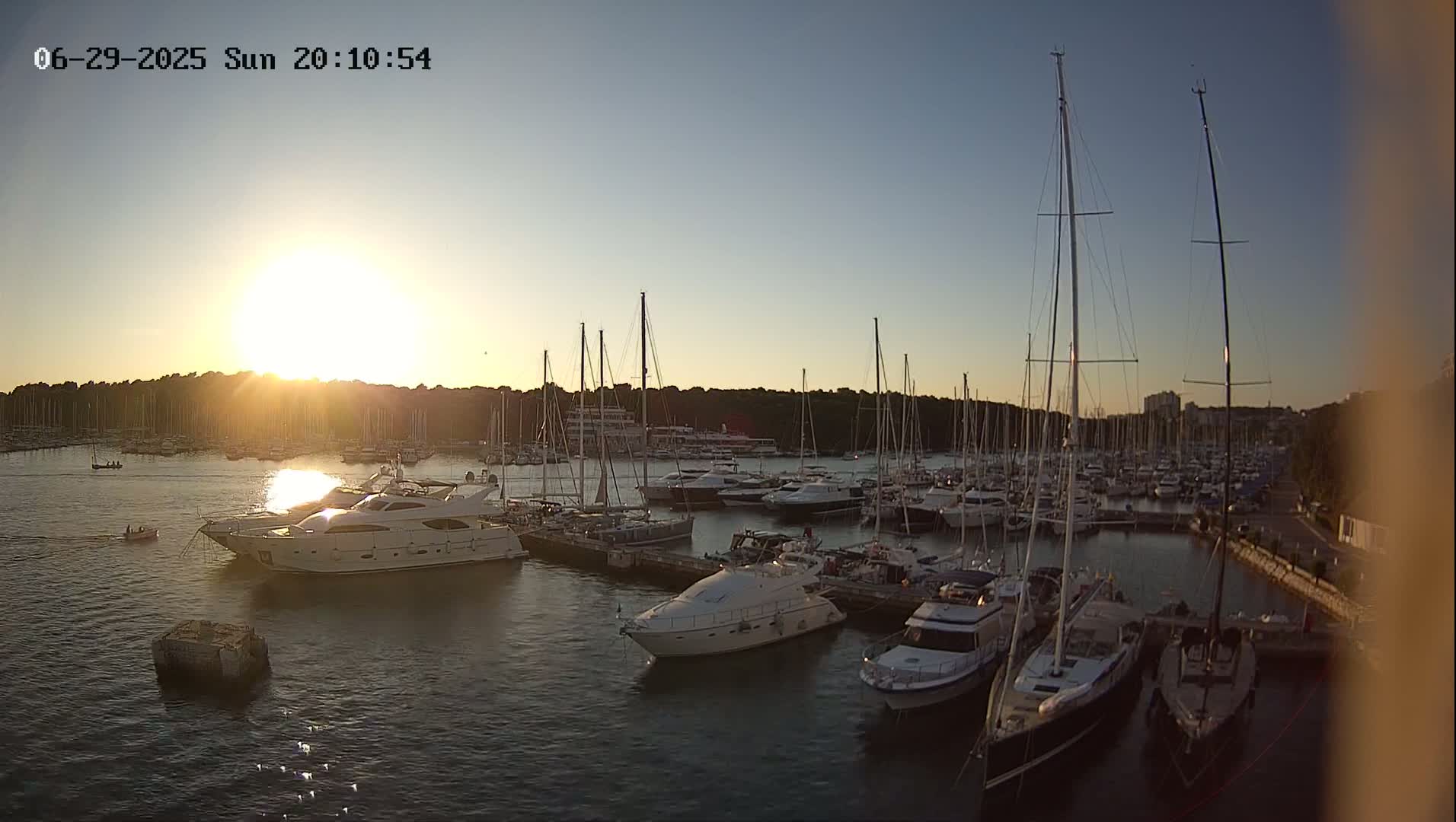 Pula, Marina Veruda East View Live Cam - Pjescana Uvala, Pula, Istria, Croatia