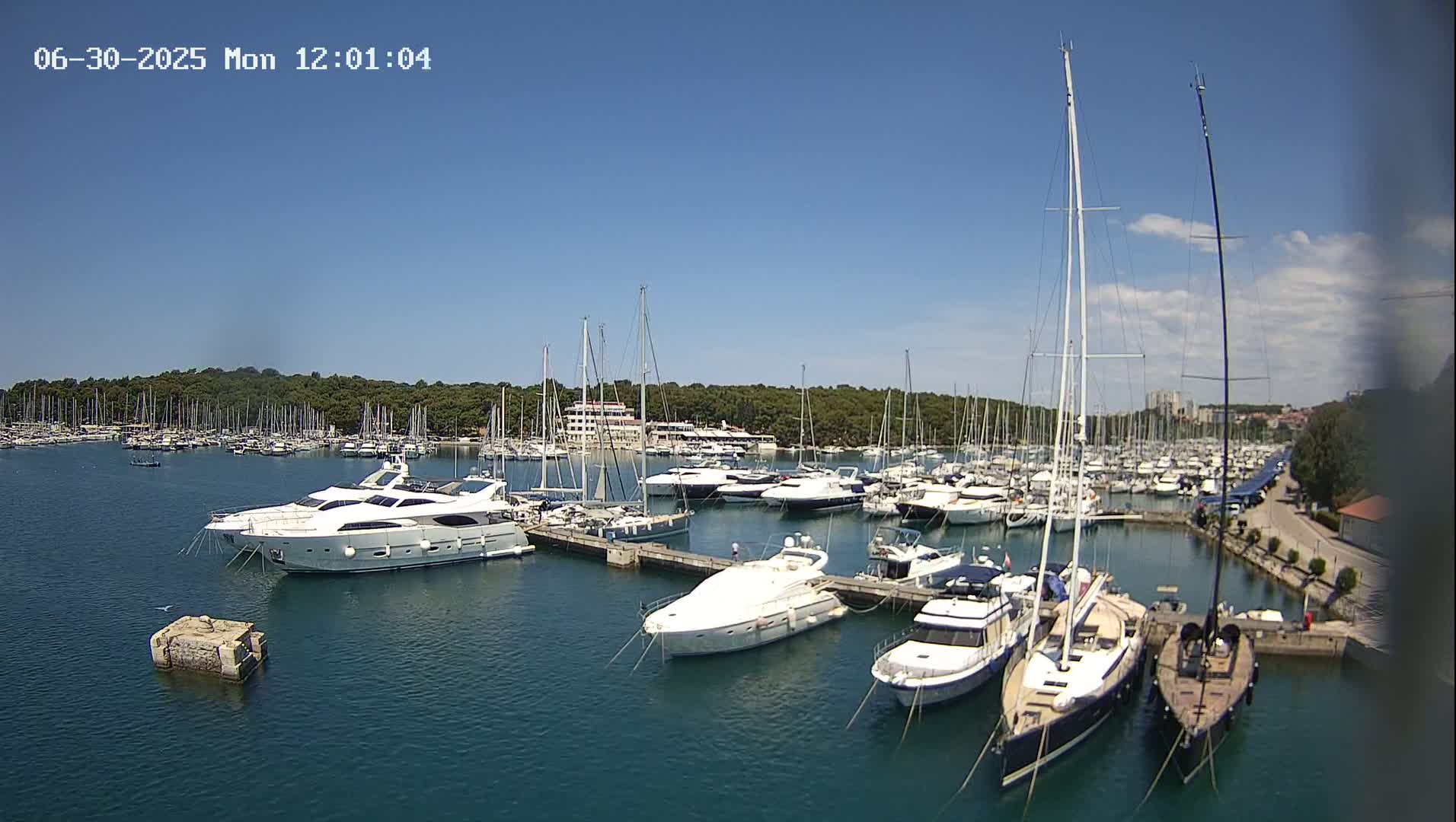 Pula, Marina Veruda East View Live Cam - Pjescana Uvala, Pula, Istria, Croatia