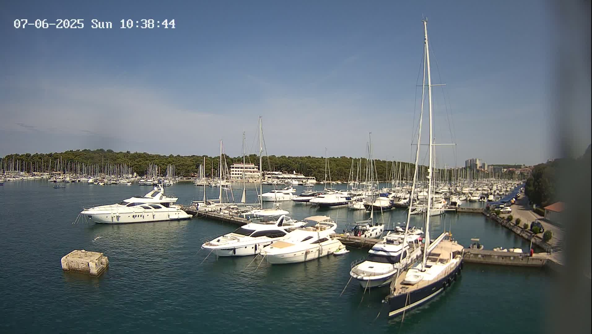 Pula, Marina Veruda East View Live Cam - Pjescana Uvala, Pula, Istria, Croatia