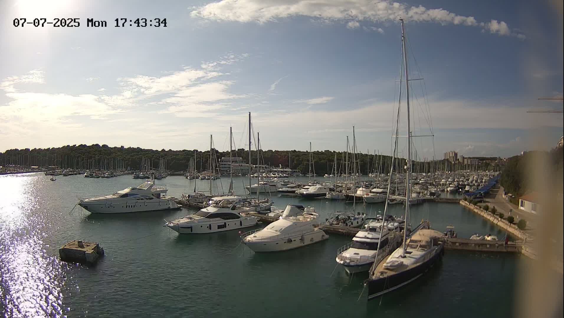 Pula, Marina Veruda East View Live Cam - Pjescana Uvala, Pula, Istria, Croatia