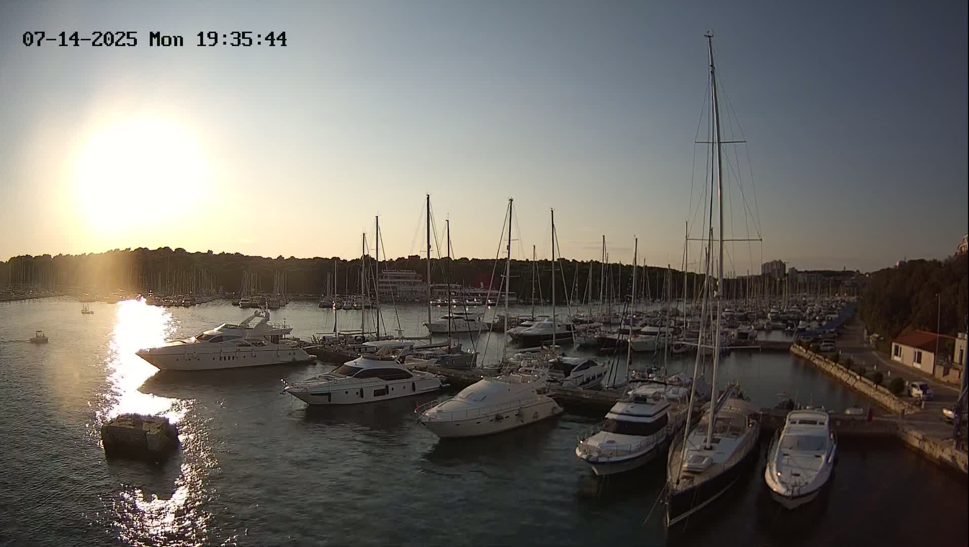 Pula, Marina Veruda East View Live Cam - Pjescana Uvala, Pula, Istria, Croatia