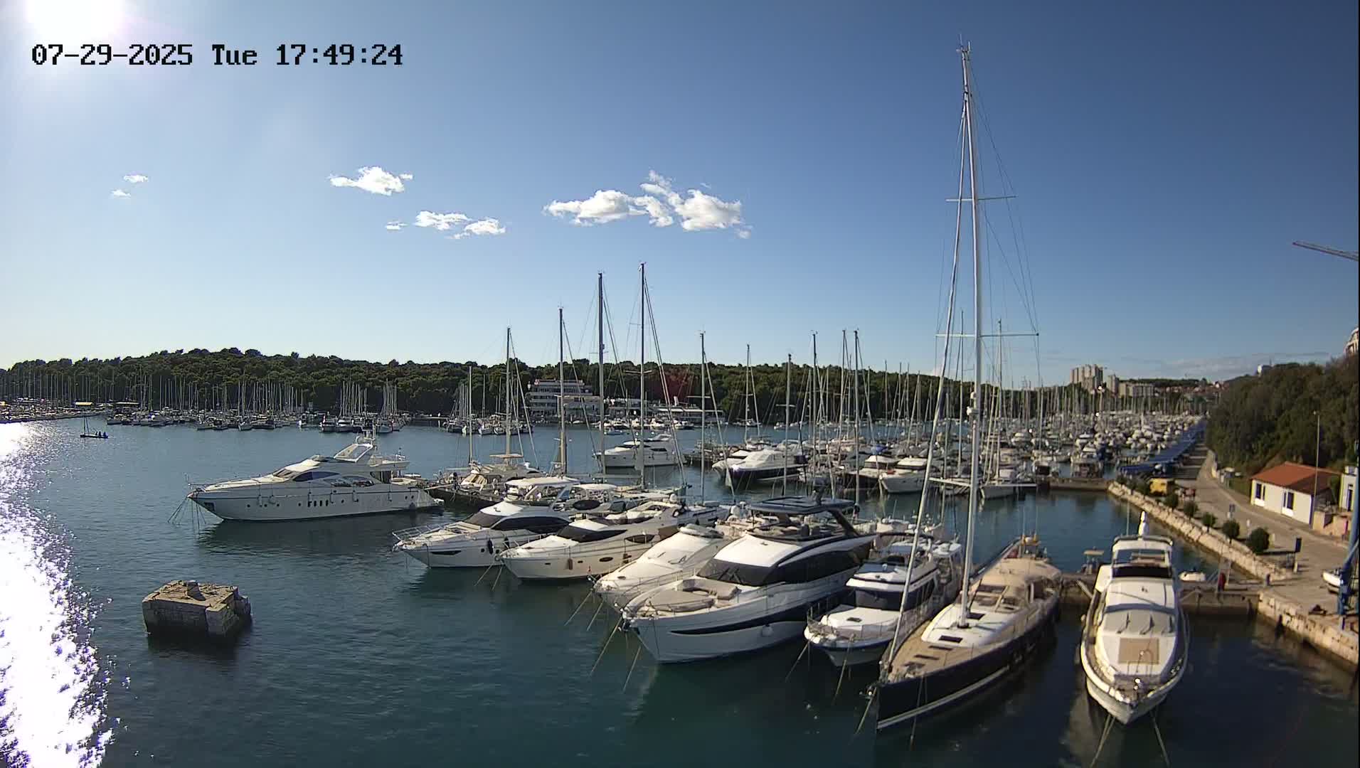 Pula, Marina Veruda East View Live Cam - Pjescana Uvala, Pula, Istria, Croatia