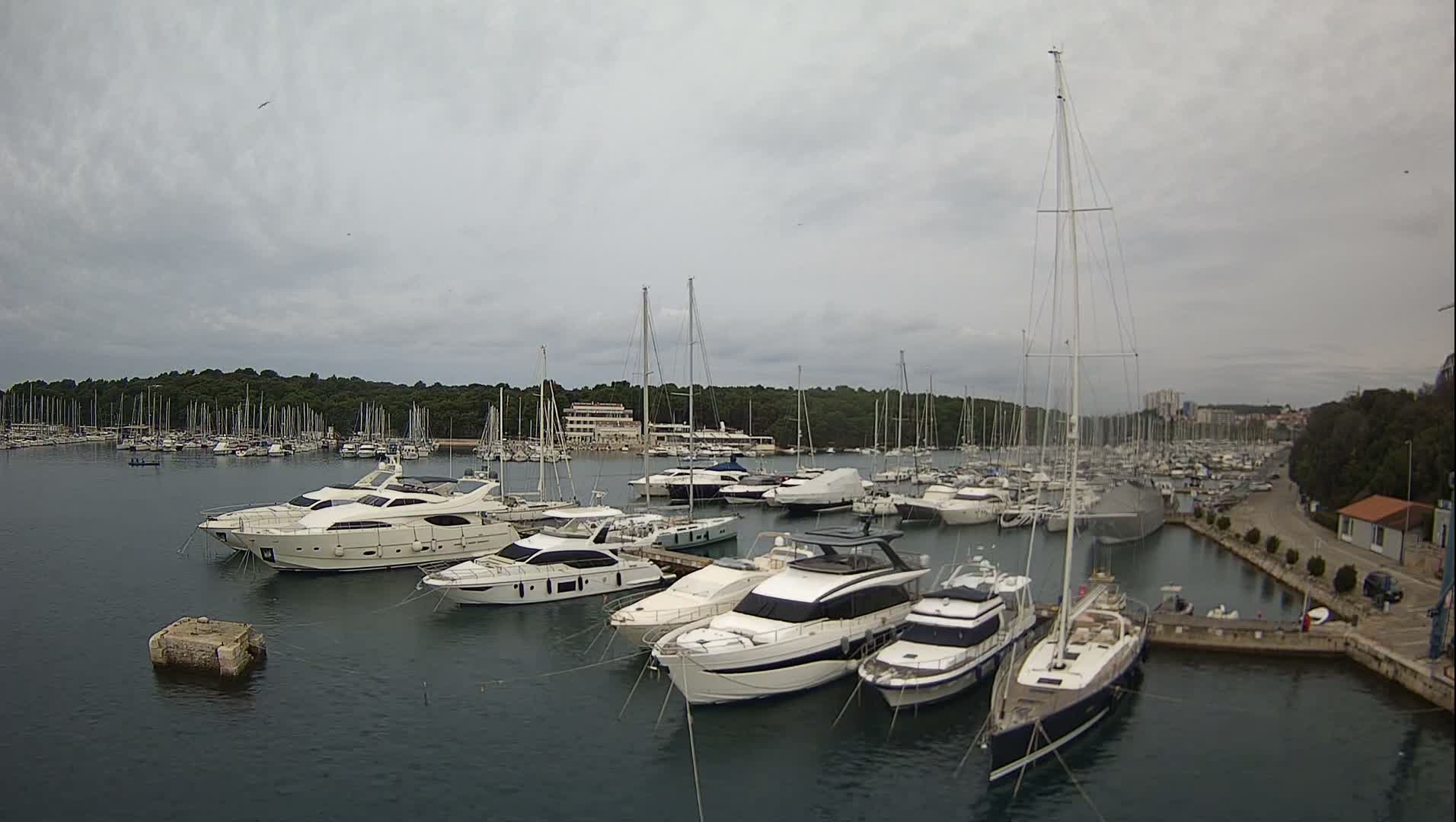 Pula, Marina Veruda East View Live Cam - Pjescana Uvala, Pula, Istria, Croatia