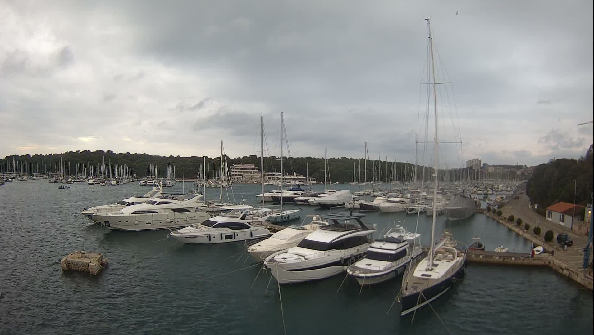 Pula, Marina Veruda East View Live Cam - Pjescana Uvala, Pula, Istria, Croatia