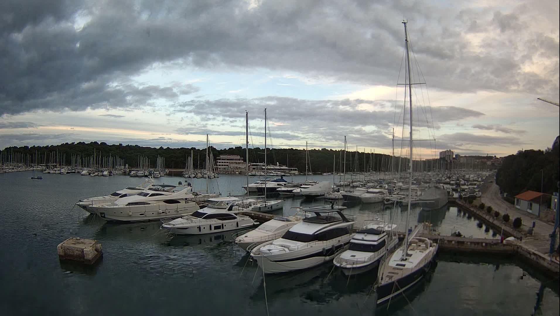 Pula, Marina Veruda East View Live Cam - Pjescana Uvala, Pula, Istria, Croatia