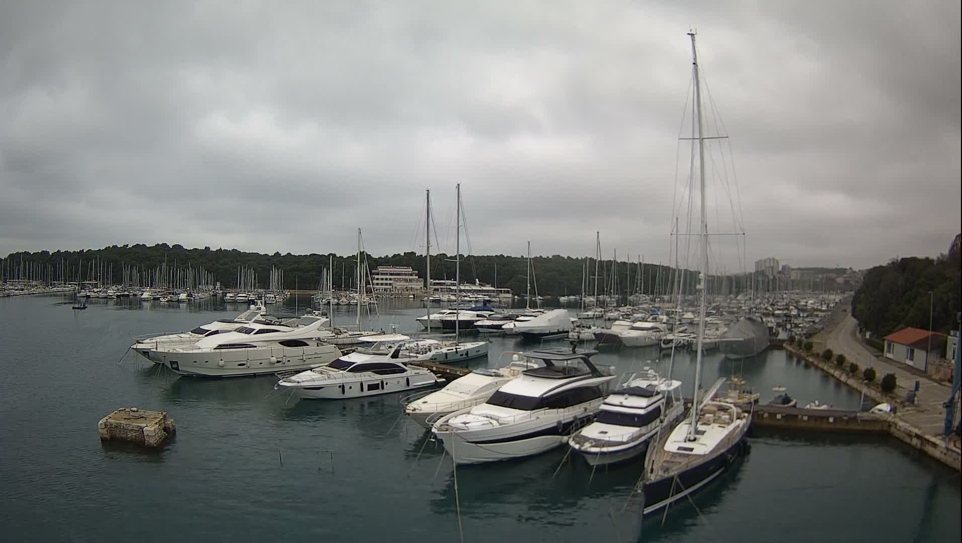 Pula, Marina Veruda East View Live Cam - Pjescana Uvala, Pula, Istria, Croatia