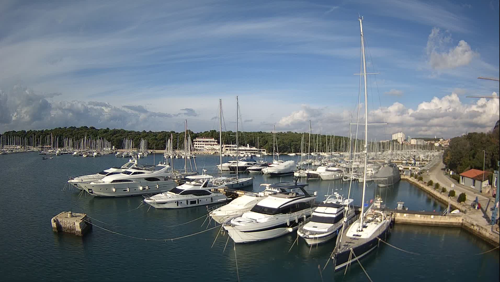 Pula, Marina Veruda East View Live Cam - Pjescana Uvala, Pula, Istria, Croatia