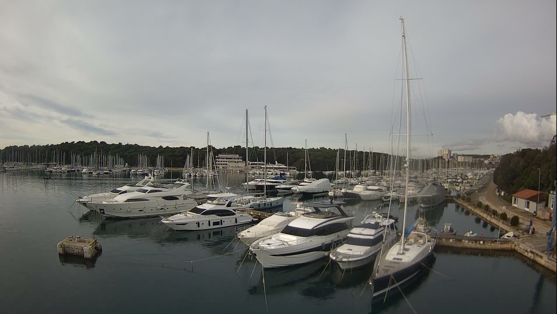 Pula, Marina Veruda East View Live Cam - Pjescana Uvala, Pula, Istria, Croatia