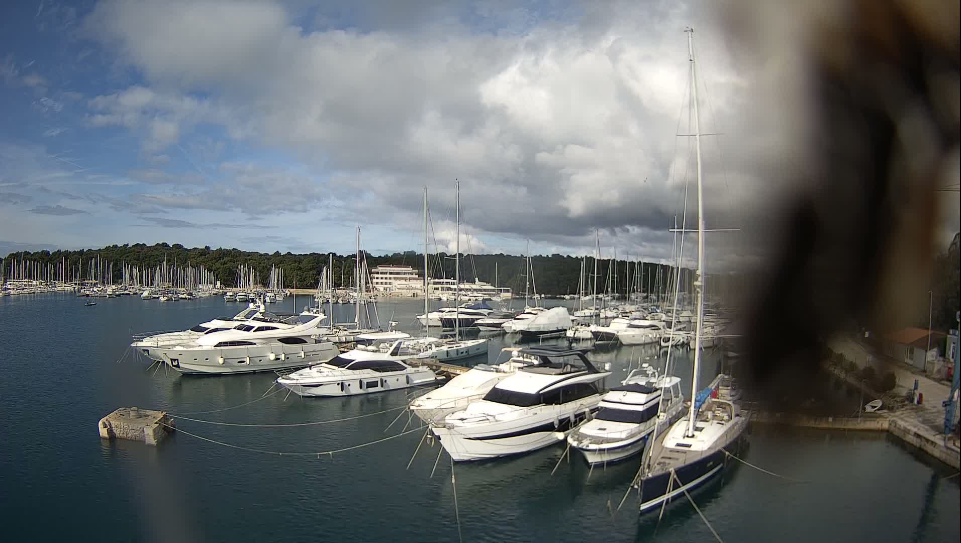 Pula, Marina Veruda East View Live Cam - Pjescana Uvala, Pula, Istria, Croatia