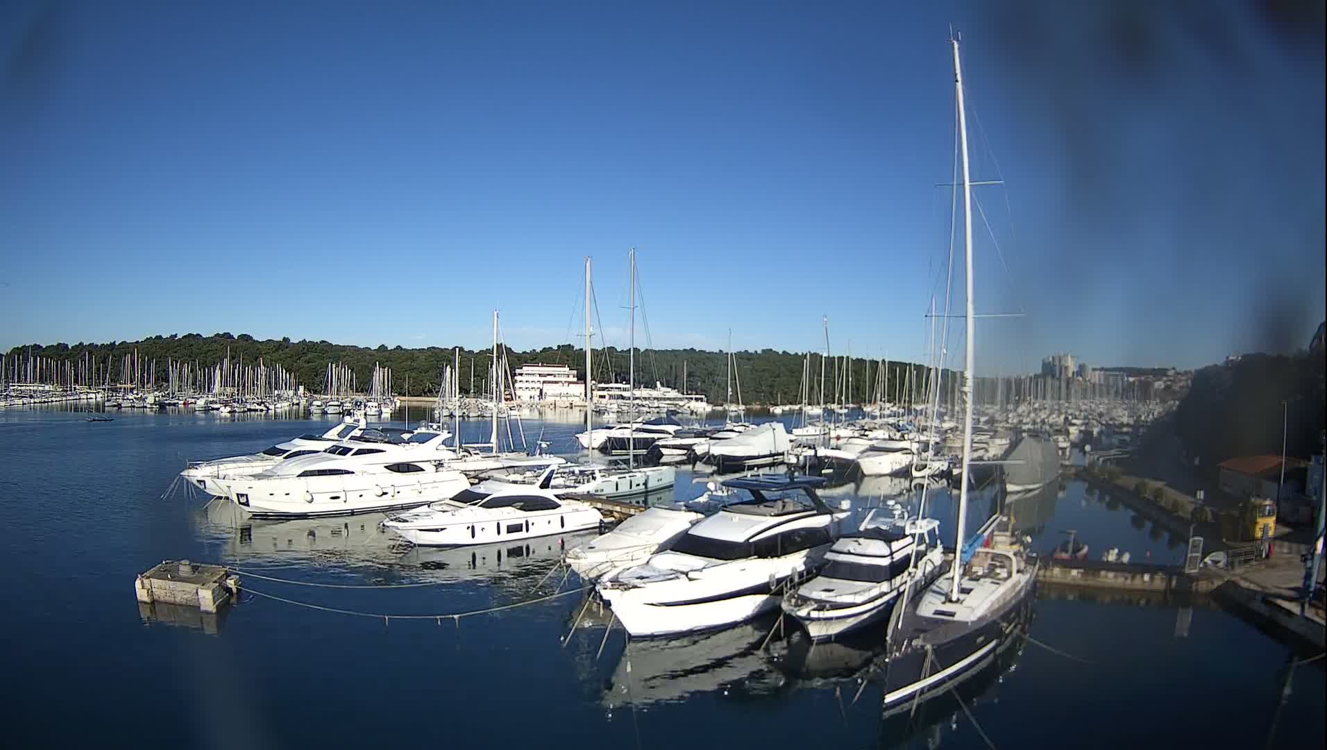 Pula, Marina Veruda East View Live Cam - Pjescana Uvala, Pula, Istria, Croatia