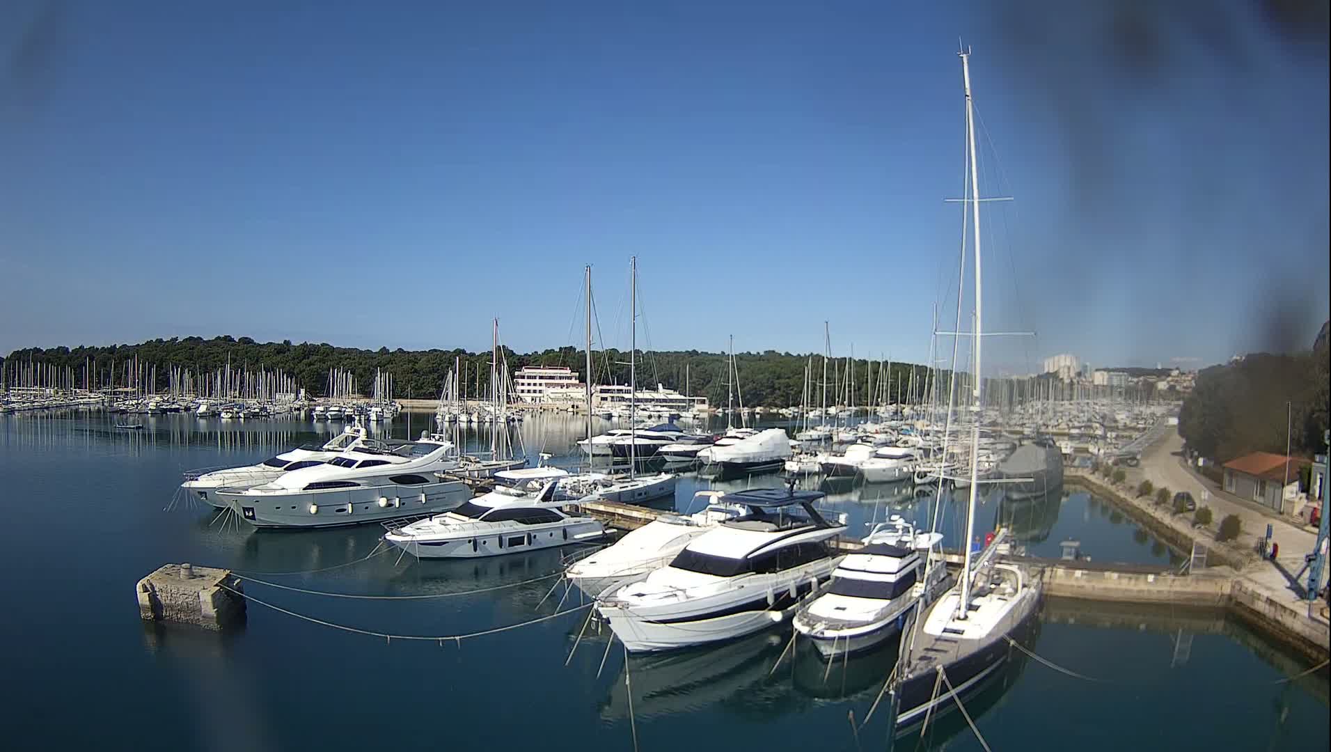 Pula, Marina Veruda East View Live Cam - Pjescana Uvala, Pula, Istria, Croatia