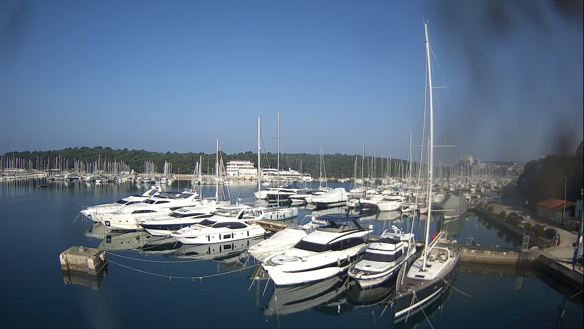 Pula, Marina Veruda East View Live Cam - Pjescana Uvala, Pula, Istria, Croatia