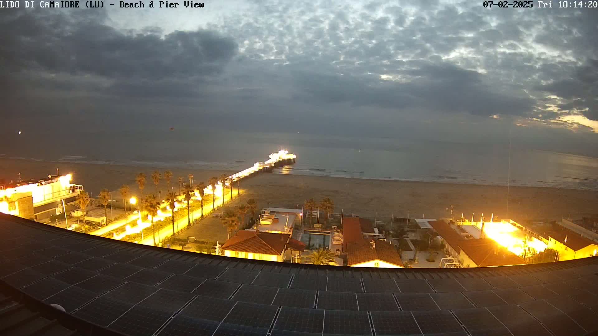 Versilia Beach , Lido di Camaiore Live Cam -  Lucca, Italy