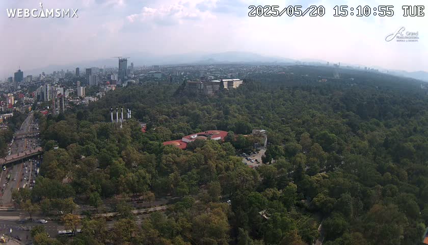 Ciudad de Mexico City - Miguel Hidalgo Castillo de Chapultepec Castle & Park Skylne Live Cam - Miguel Hidalgo, Ciudad de Mexico, Mexico 