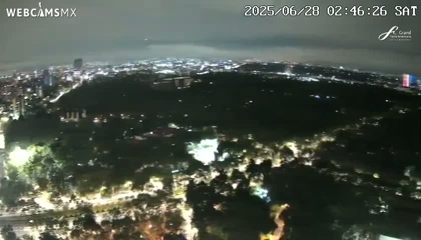 Ciudad de Mexico City - Miguel Hidalgo Castillo de Chapultepec Castle & Park Skylne Live Cam - Miguel Hidalgo, Ciudad de Mexico, Mexico 