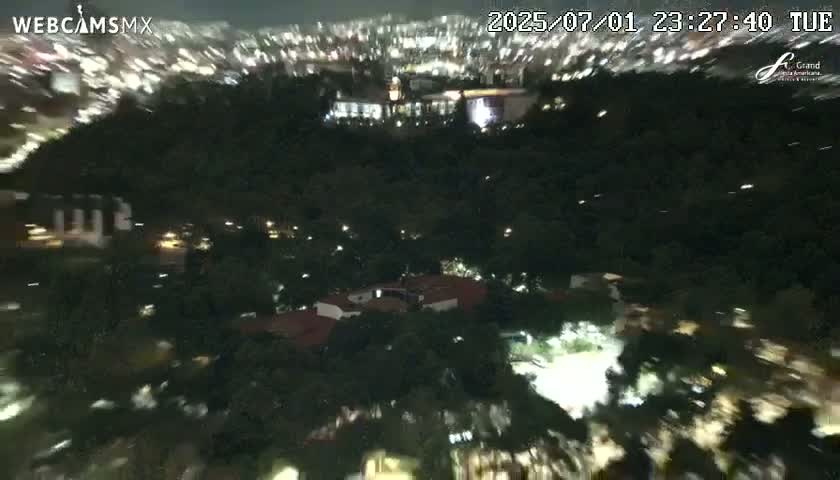 Ciudad de Mexico City - Miguel Hidalgo Castillo de Chapultepec Castle & Park Skylne Live Cam - Miguel Hidalgo, Ciudad de Mexico, Mexico 