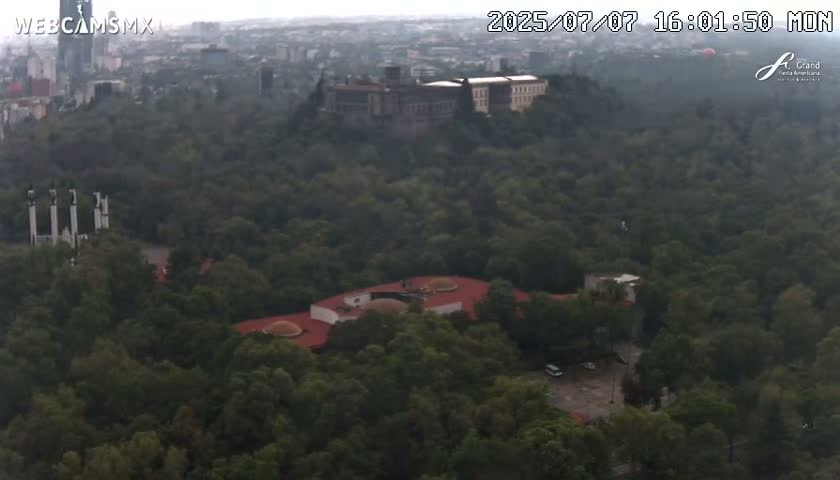 Ciudad de Mexico City - Miguel Hidalgo Castillo de Chapultepec Castle & Park Skylne Live Cam - Miguel Hidalgo, Ciudad de Mexico, Mexico 