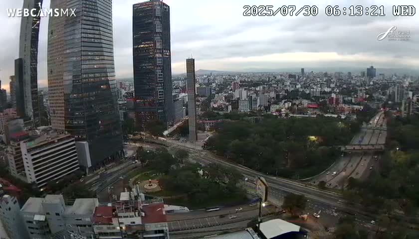 Ciudad de Mexico City - Miguel Hidalgo Castillo de Chapultepec Castle & Park Skylne Live Cam - Miguel Hidalgo, Ciudad de Mexico, Mexico 