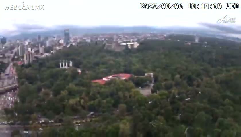 Ciudad de Mexico City - Miguel Hidalgo Castillo de Chapultepec Castle & Park Skylne Live Cam - Miguel Hidalgo, Ciudad de Mexico, Mexico 