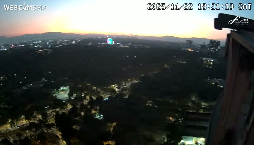 Ciudad de Mexico City - Miguel Hidalgo Castillo de Chapultepec Castle & Park Skylne Live Cam - Miguel Hidalgo, Ciudad de Mexico, Mexico 
