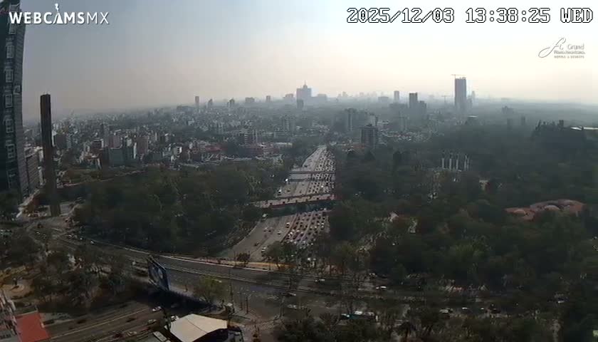 Ciudad de Mexico City - Miguel Hidalgo Castillo de Chapultepec Castle & Park Skylne Live Cam - Miguel Hidalgo, Ciudad de Mexico, Mexico 