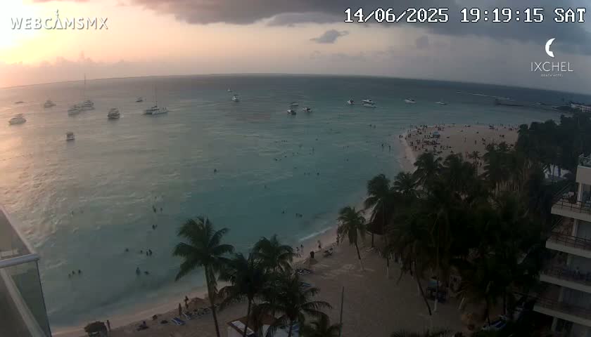 Isla Mujeres, Playa Cocal Beach Live Cam - Centro, Isla Mujeres, Quintana Roo, Mexico