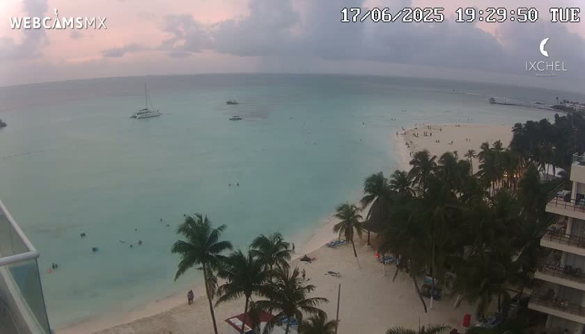 Isla Mujeres, Playa Cocal Beach Live Cam - Centro, Isla Mujeres, Quintana Roo, Mexico