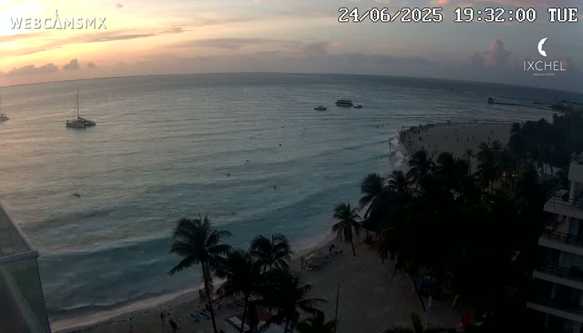 Isla Mujeres, Playa Cocal Beach Live Cam - Centro, Isla Mujeres, Quintana Roo, Mexico