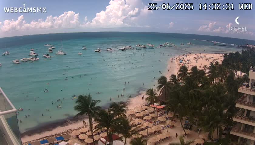 Isla Mujeres, Playa Cocal Beach Live Cam - Centro, Isla Mujeres, Quintana Roo, Mexico
