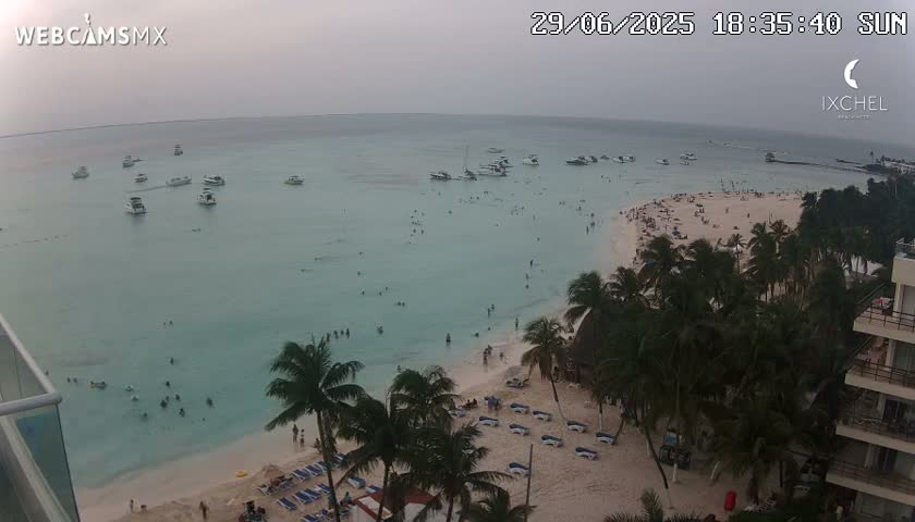 Isla Mujeres, Playa Cocal Beach Live Cam - Centro, Isla Mujeres, Quintana Roo, Mexico
