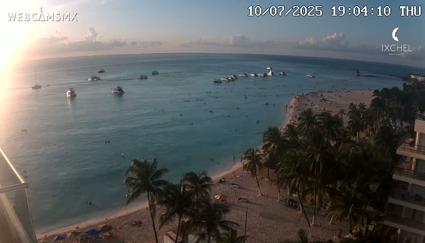 Isla Mujeres, Playa Cocal Beach Live Cam - Centro, Isla Mujeres, Quintana Roo, Mexico