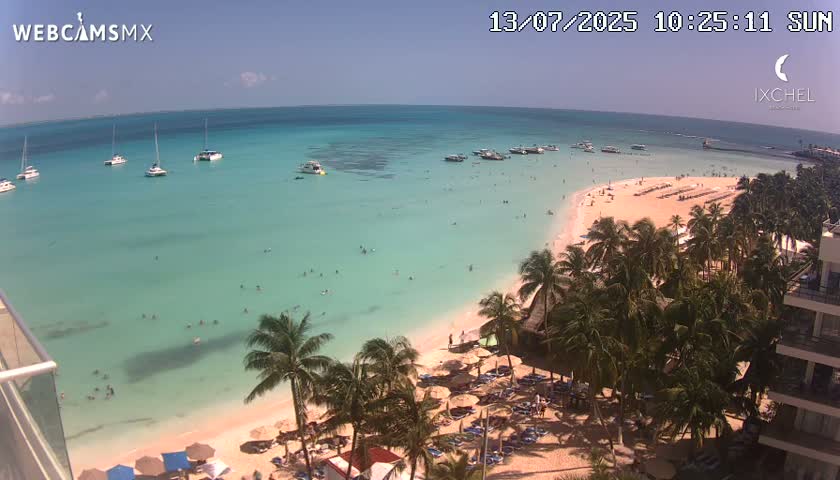 Isla Mujeres, Playa Cocal Beach Live Cam - Centro, Isla Mujeres, Quintana Roo, Mexico