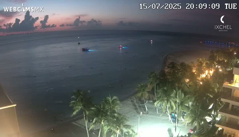 Isla Mujeres, Playa Cocal Beach Live Cam - Centro, Isla Mujeres, Quintana Roo, Mexico