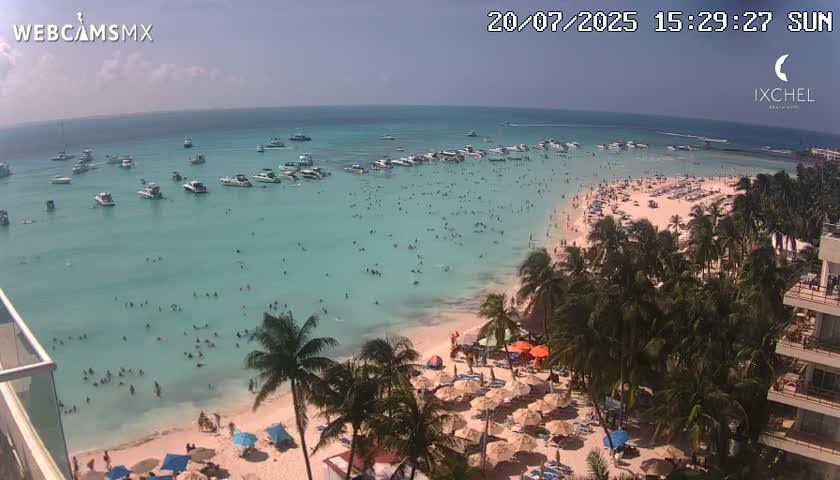 Isla Mujeres, Playa Cocal Beach Live Cam - Centro, Isla Mujeres, Quintana Roo, Mexico