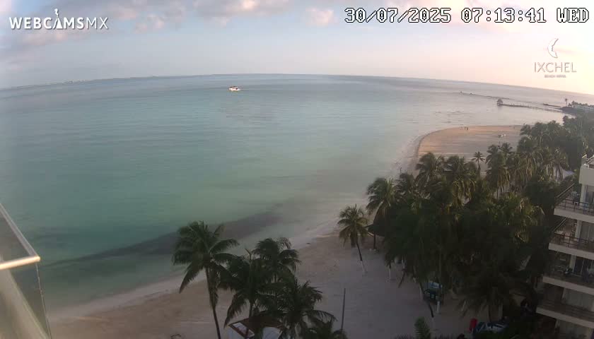 Isla Mujeres, Playa Cocal Beach Live Cam - Centro, Isla Mujeres, Quintana Roo, Mexico