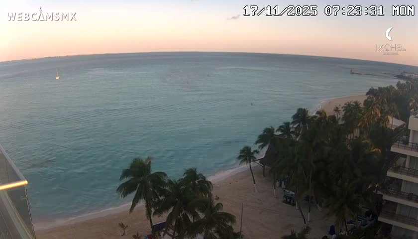 Isla Mujeres, Playa Cocal Beach Live Cam - Centro, Isla Mujeres, Quintana Roo, Mexico