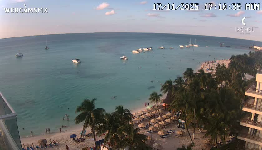 Isla Mujeres, Playa Cocal Beach Live Cam - Centro, Isla Mujeres, Quintana Roo, Mexico