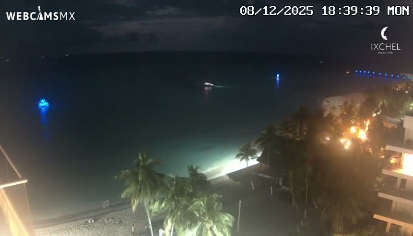 Isla Mujeres, Playa Cocal Beach Live Cam - Centro, Isla Mujeres, Quintana Roo, Mexico