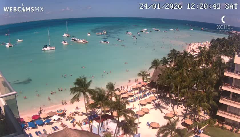 Isla Mujeres, Playa Cocal Beach Live Cam - Centro, Isla Mujeres, Quintana Roo, Mexico