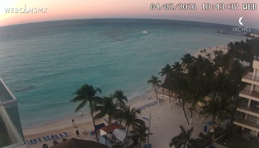 Isla Mujeres, Playa Cocal Beach Live Cam - Centro, Isla Mujeres, Quintana Roo, Mexico