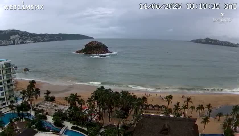 Acapulco, Playa El Morro Beach & Bay Live Cam - Acapulco de Juarez, Guerrero, Mexico